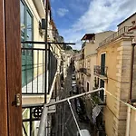 Casa Francesca * צ'פאלו